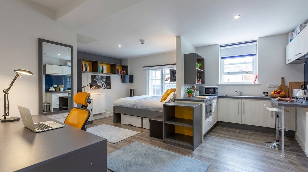 Studio Apartment